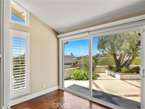 1 Breakwater Drive , Corona del Mar, CA