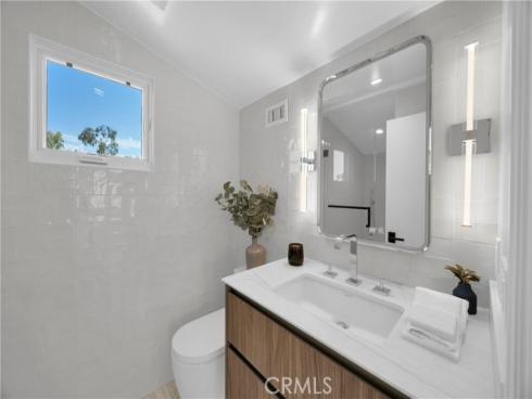 321 Larkspur 1-2 Avenue, Corona del Mar, CA