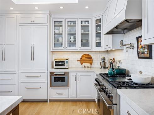 7 Jetty Drive, Corona del Mar, CA