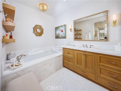 7 Jetty Drive, Corona del Mar, CA