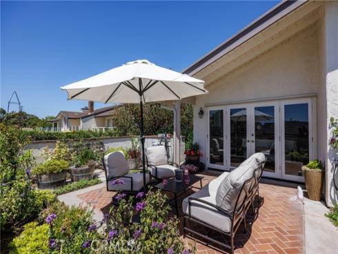 7 Jetty Drive, Corona del Mar, CA