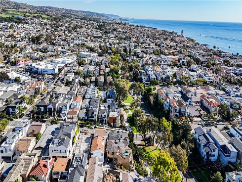2910 Bayside , Corona del Mar, CA