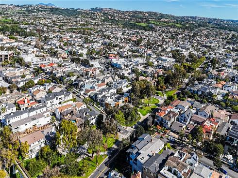 2910 Bayside , Corona del Mar, CA