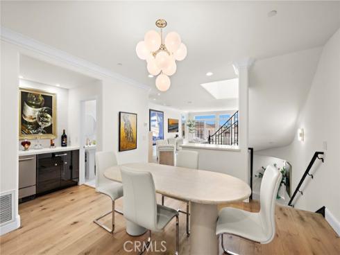 302 Carnation Avenue, Corona del Mar, CA