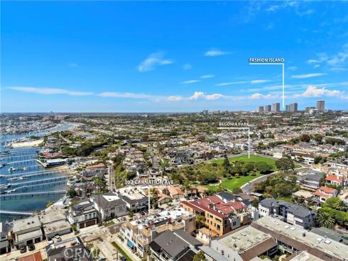 302 Carnation Avenue, Corona del Mar, CA