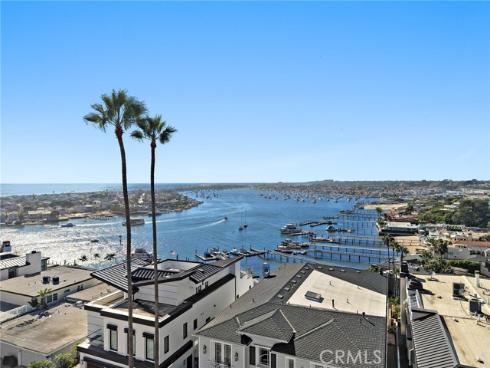 302 Carnation Avenue, Corona del Mar, CA