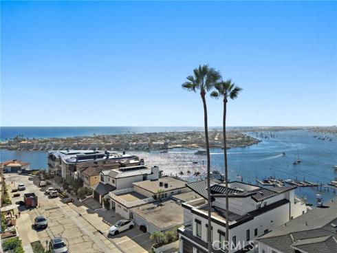 302 Carnation Avenue, Corona del Mar, CA