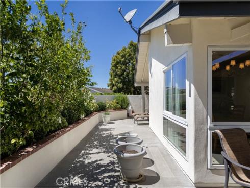 2 Shoal Drive, Corona del Mar, CA