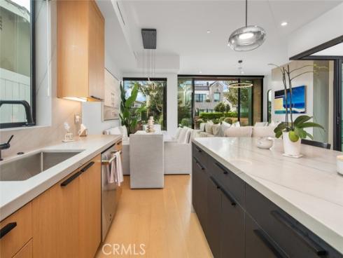 716 Orchid Avenue, Corona del Mar, CA