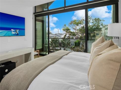 716 Orchid Avenue, Corona del Mar, CA
