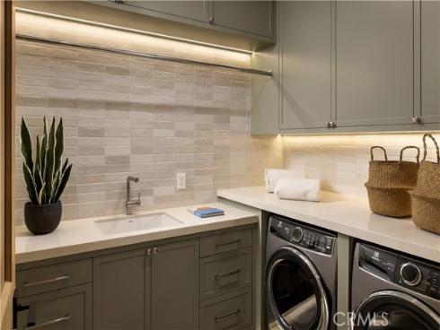 1001 Tiller Way, Corona del Mar, CA
