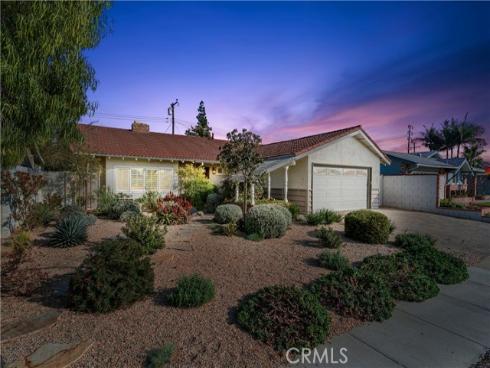 3214 Dakota Avenue, Costa Mesa, CA