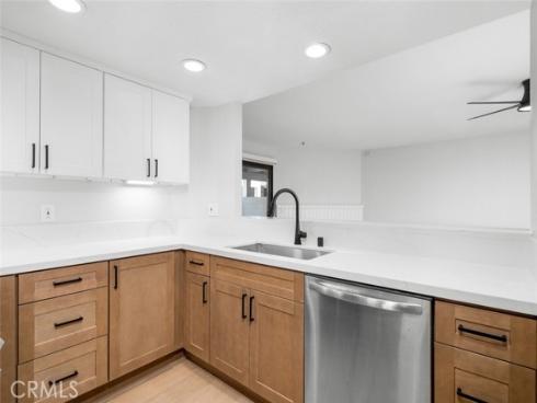 345 Avocado B3 Street, Costa Mesa, CA