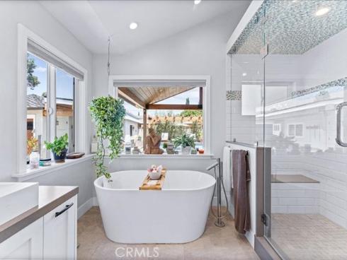 168 Monte Vista Avenue, Costa Mesa, CA