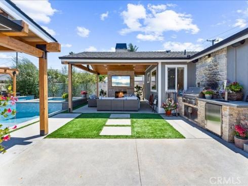 168 Monte Vista Avenue, Costa Mesa, CA