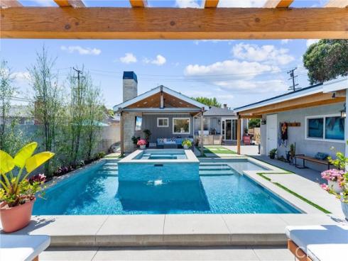 168 Monte Vista Avenue, Costa Mesa, CA