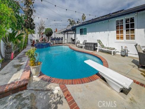 3067 Trinity Drive, Costa Mesa, CA