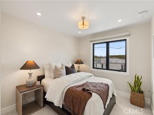 2885 Europa Drive, Costa Mesa, CA