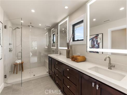 2885 Europa Drive, Costa Mesa, CA