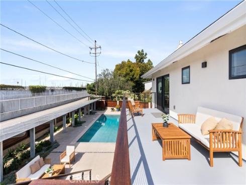 2885 Europa Drive, Costa Mesa, CA