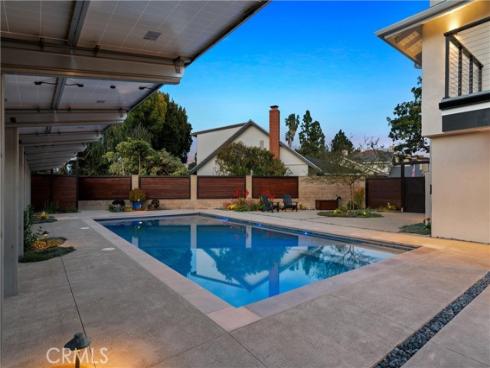 2885 Europa Drive, Costa Mesa, CA