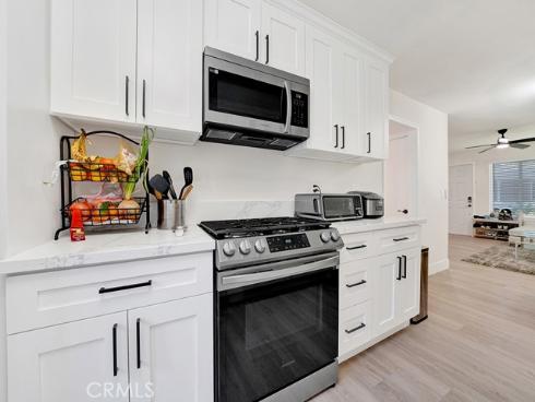 2334 Bunker Hill Way, Costa Mesa, CA