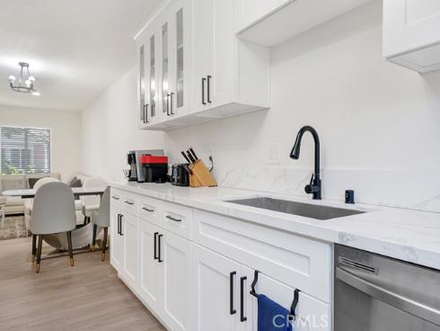 2334 Bunker Hill Way, Costa Mesa, CA