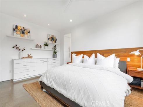 223 Robinhood Place, Costa Mesa, CA