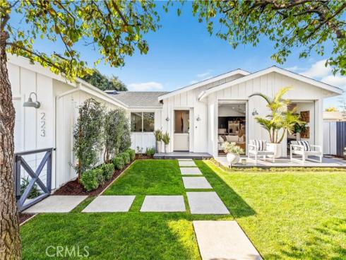 223 Robinhood Place, Costa Mesa, CA