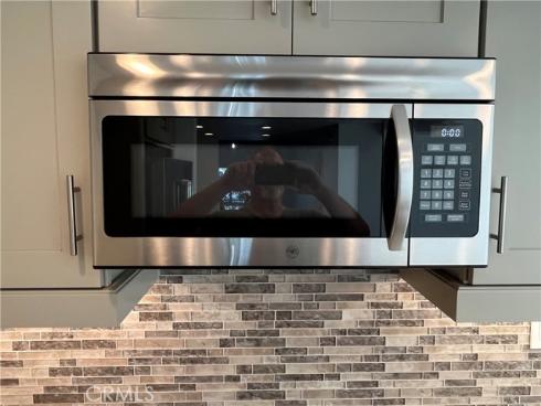 933 Carnation Avenue, Costa Mesa, CA