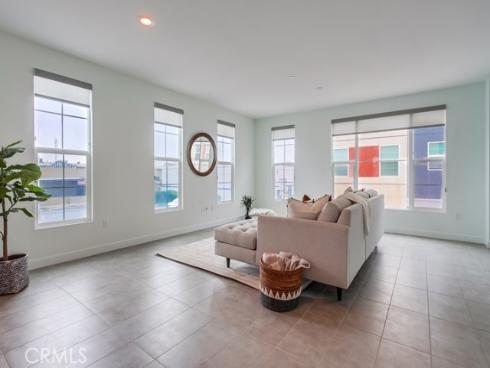 2015 Placentia Avenue, Costa Mesa, CA