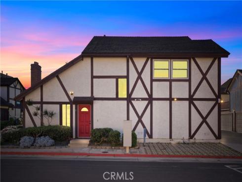 543 W Wilson 6 Street, Costa Mesa, CA