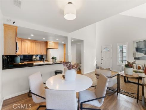 543 W Wilson 6 Street, Costa Mesa, CA