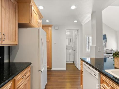 543 W Wilson 6 Street, Costa Mesa, CA