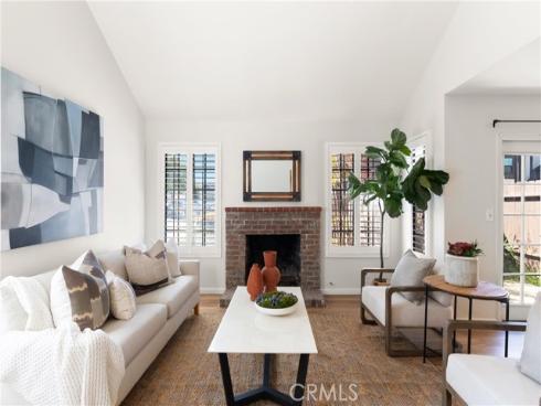 543 W Wilson 6 Street, Costa Mesa, CA