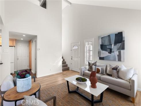 543 W Wilson 6 Street, Costa Mesa, CA