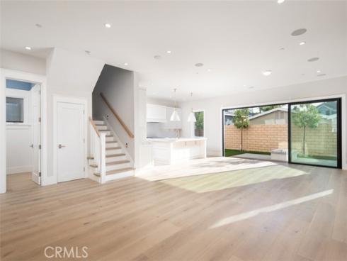 387 La Perle Place, Costa Mesa, CA