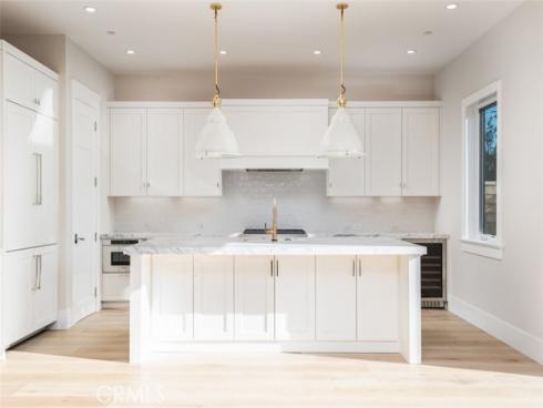 387 La Perle Place, Costa Mesa, CA