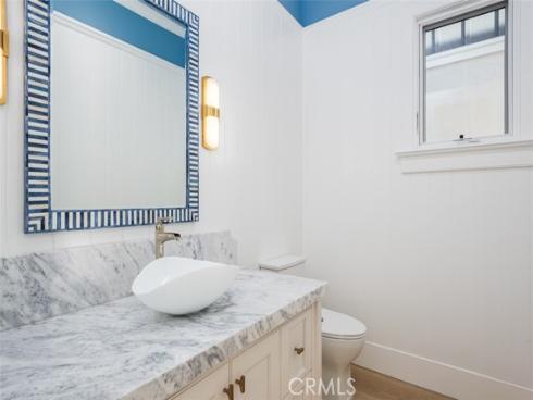 387 La Perle Place, Costa Mesa, CA