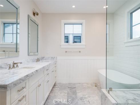 387 La Perle Place, Costa Mesa, CA