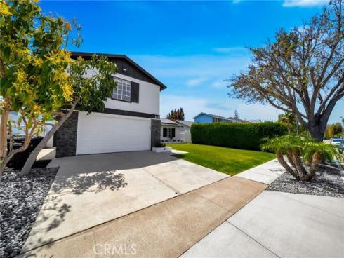 587 Traverse Drive, Costa Mesa, CA