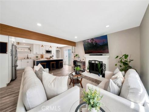 587 Traverse Drive, Costa Mesa, CA