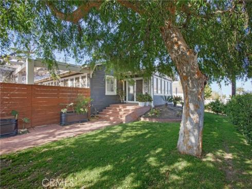 2197 Santa Ana , Costa Mesa, CA