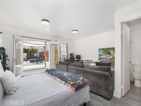 2197 Santa Ana , Costa Mesa, CA