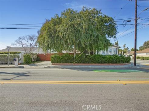 2197 Santa Ana , Costa Mesa, CA