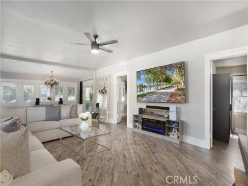 2197 Santa Ana , Costa Mesa, CA