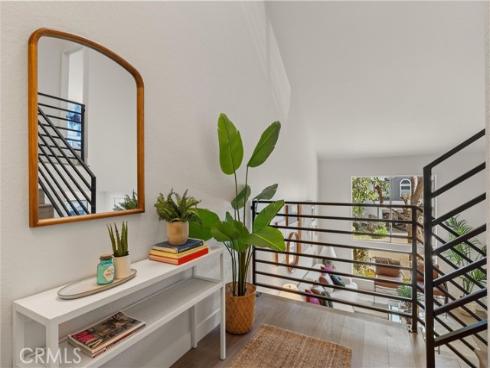 2200 Canyon Drive 8 , Costa Mesa, CA