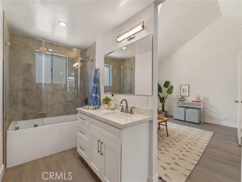 2200 Canyon Drive 8 , Costa Mesa, CA