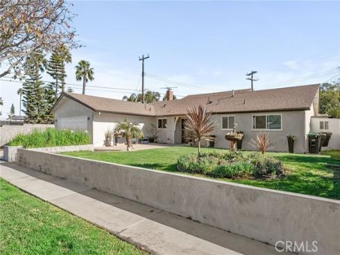 2750 San Carlos Lane, Costa Mesa, CA