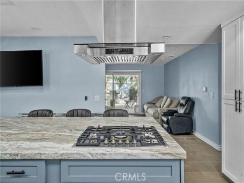 2750 San Carlos Lane, Costa Mesa, CA